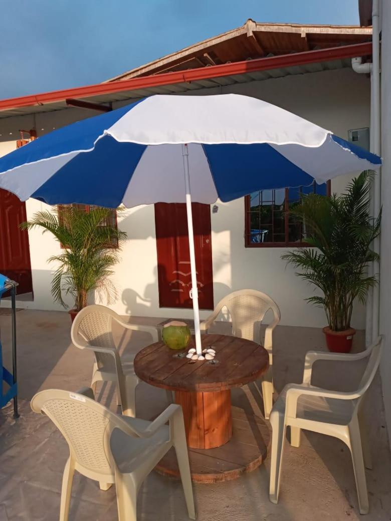 Aqualina Hotel Jama Luaran gambar